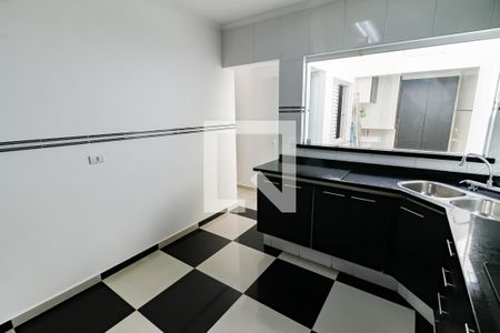 Casa à venda com 388m², 4 quartos e 6 vagasCozinha - Armários