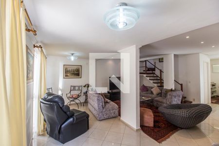Sala de Estar de casa de condomínio à venda com 3 quartos, 190m² em Tamboré, Santana de Parnaíba