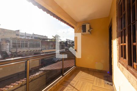 Casa para alugar com 150m², 3 quartos e 2 vagas Casa para alugar com 150m², 3 quartos e 2 vagasVaranda