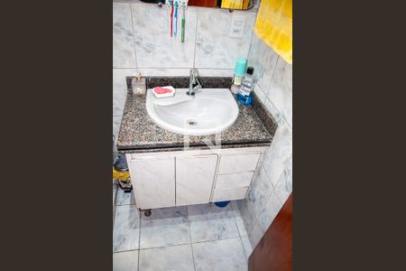 Casa à venda com 250m², 4 quartos e 2 vagasBanheiro