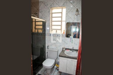 Casa à venda com 250m², 4 quartos e 2 vagasBanheiro