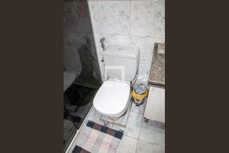 Casa à venda com 250m², 4 quartos e 2 vagasBanheiro