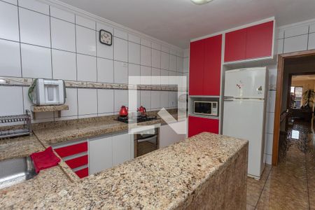 Casa à venda com 250m², 3 quartos e 5 vagasCozinha 
