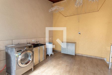 Casa à venda com 250m², 3 quartos e 5 vagasÁrea de serviço 