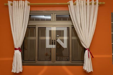 Casa à venda com 250m², 3 quartos e 5 vagasJanela da sala de jantar 