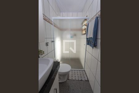 Casa à venda com 250m², 3 quartos e 5 vagasBanheiro social 