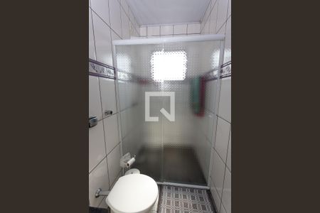 Casa à venda com 250m², 3 quartos e 5 vagasBanheiro da suíte 