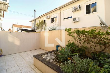 Casa de condomínio à venda com 144m², 3 quartos e 2 vagasQuintal