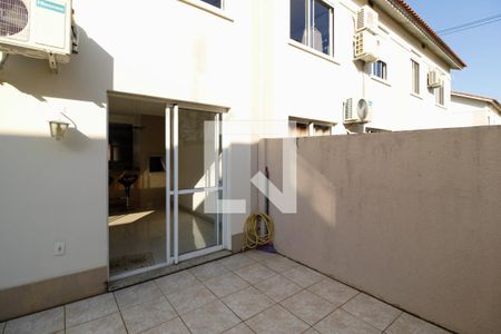 Casa de condomínio à venda com 144m², 3 quartos e 2 vagasQuintal