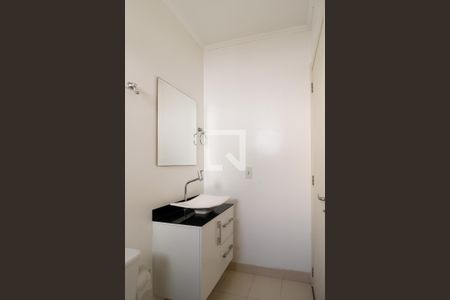 Casa de condomínio à venda com 144m², 3 quartos e 2 vagasBanheiro