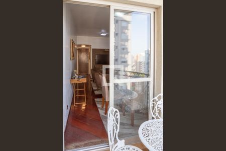 Sala de apartamento à venda com 2 quartos, 75m² em Pompeia, São Paulo