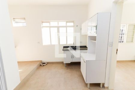 Sala / Cozinha de apartamento para alugar com 2 quartos, 58m² em Jardim Ivana, São Paulo