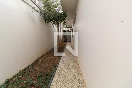 Casa à venda com 223m², 3 quartos e 4 vagas