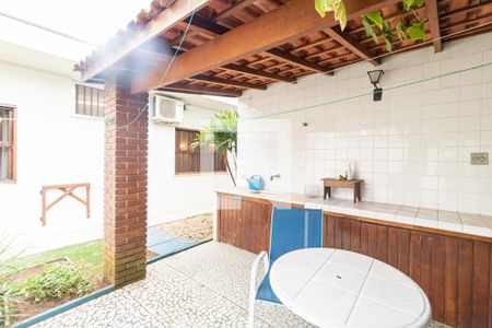Casa à venda com 223m², 3 quartos e 4 vagas