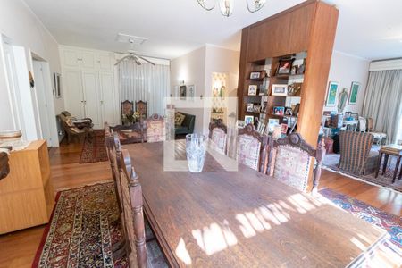 Casa à venda com 3 quartos, 223m² em Butantã, São Paulo