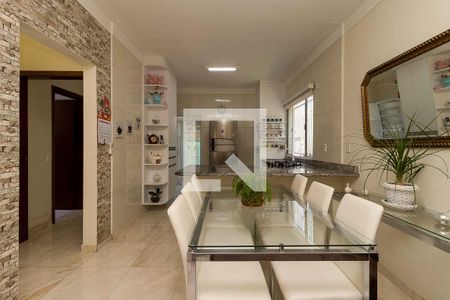 Sala de casa à venda com 4 quartos, 250m² em Jardim das Samambaias, Jundiaí
