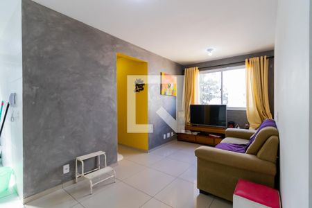 Sala de apartamento para alugar com 2 quartos, 42m² em Parque Bristol, São Paulo
