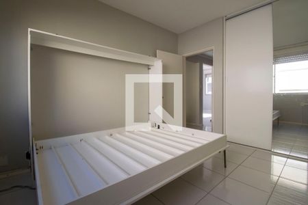 Quarto 1 de apartamento à venda com 2 quartos, 53m² em Santo Antônio, Porto Alegre
