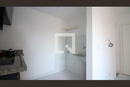 Sala/Cozinha de apartamento para alugar com 1 quarto, 30m² em Quinta da Paineira, São Paulo