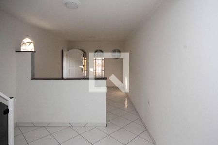 Sala de casa para alugar com 4 quartos, 200m² em Jardim Tietê, São Paulo