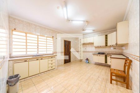 Casa à venda com 160m², 3 quartos e 2 vagasCozinha 