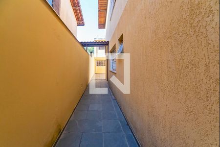 Casa à venda com 160m², 3 quartos e 2 vagasCorredor