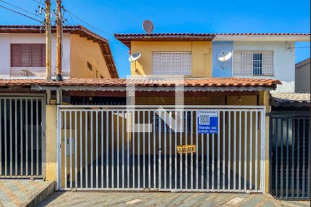 Casa à venda com 160m², 3 quartos e 2 vagasFachada