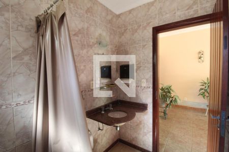 Casa para alugar com 650m², 6 quartos e 5 vagasBanheiro 3 -Área externa