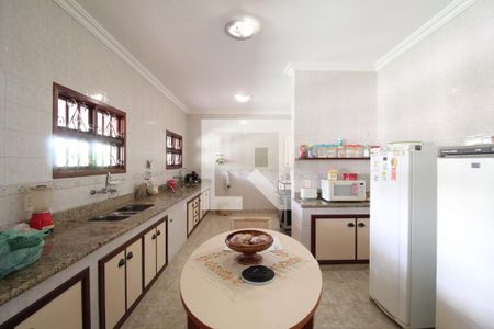 Casa para alugar com 650m², 6 quartos e 5 vagasCozinha