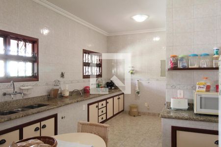 Casa para alugar com 650m², 6 quartos e 5 vagasCozinha