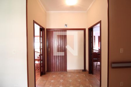 Casa para alugar com 650m², 6 quartos e 5 vagasCorredor