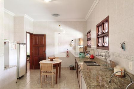 Casa para alugar com 650m², 6 quartos e 5 vagasCozinha