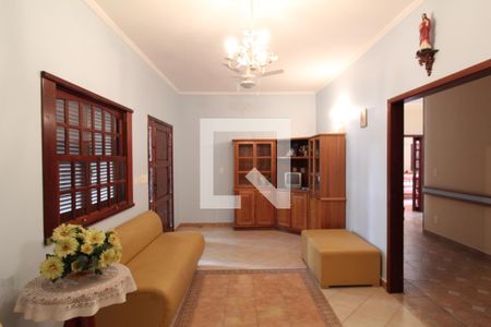 Casa para alugar com 650m², 6 quartos e 5 vagasSala