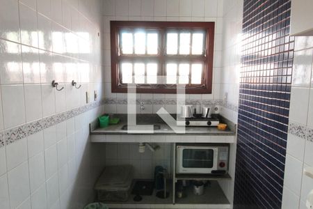Casa para alugar com 650m², 6 quartos e 5 vagasCasa Secundária - Cozinha