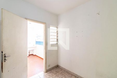 Quarto de Serviço de apartamento para alugar com 2 quartos, 100m² em Vila Firmiano Pinto, São Paulo