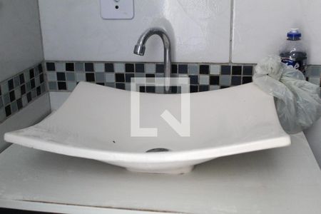 Apartamento à venda com 40m², 2 quartos e 1 vaga Apartamento à venda com 40m², 2 quartos e 1 vagaDetalhe - Pia do Banheiro