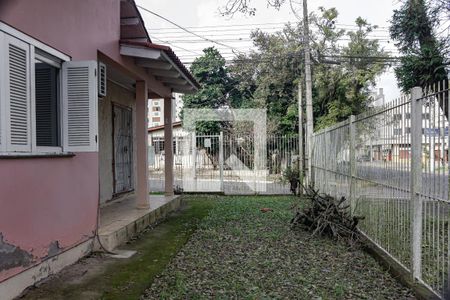 Casa à venda com 120m², 3 quartos e 4 vagas Casa à venda com 120m², 3 quartos e 4 vagasQuintal