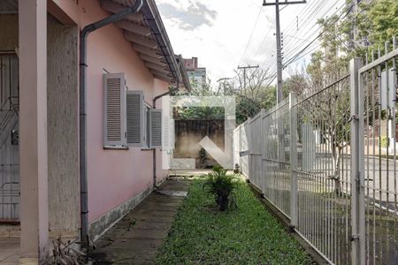 Casa à venda com 120m², 3 quartos e 4 vagas Casa à venda com 120m², 3 quartos e 4 vagasQuintal