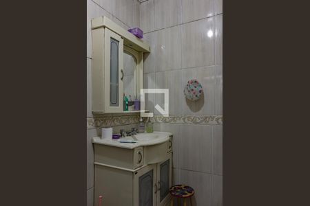 Casa à venda com 120m², 3 quartos e 4 vagas Casa à venda com 120m², 3 quartos e 4 vagasBanheiro 2