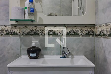 Casa à venda com 120m², 3 quartos e 4 vagas Casa à venda com 120m², 3 quartos e 4 vagasBanheiro 1