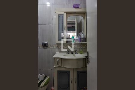 Casa à venda com 120m², 3 quartos e 4 vagas Casa à venda com 120m², 3 quartos e 4 vagasBanheiro 2