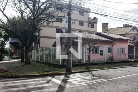 Casa à venda com 120m², 3 quartos e 4 vagas Casa à venda com 120m², 3 quartos e 4 vagasFachada