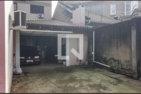 Casa à venda com 120m², 3 quartos e 4 vagas Casa à venda com 120m², 3 quartos e 4 vagasQuintal