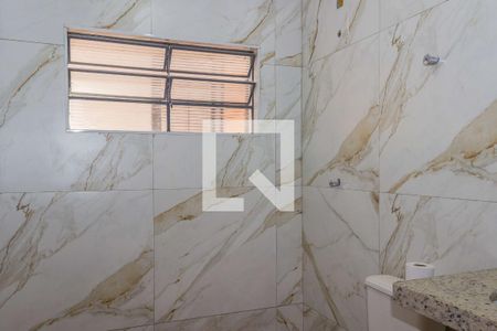 Casa para alugar com 100m², 2 quartos e 2 vagasBanheiro