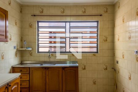 Casa para alugar com 100m², 2 quartos e 2 vagasCozinha