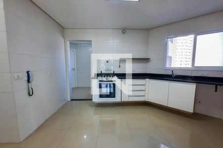 Apartamento à venda com 110m², 2 quartos e 2 vagasCozinha