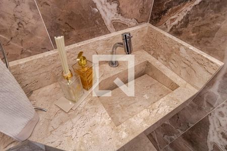 Apartamento à venda com 330m², 4 quartos e 4 vagasLavabo - Torneira