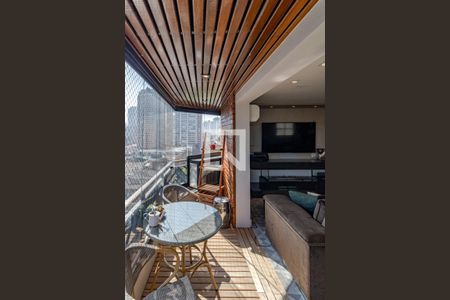 Apartamento à venda com 330m², 4 quartos e 4 vagasVaranda da Sala