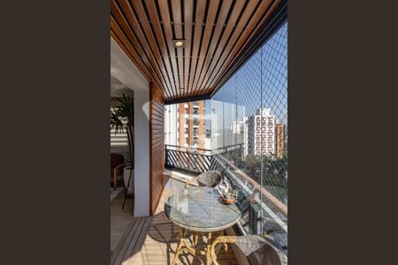 Apartamento à venda com 330m², 4 quartos e 4 vagasVaranda da Sala