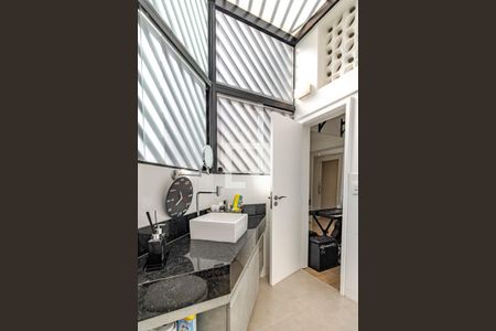 Apartamento à venda com 330m², 4 quartos e 4 vagasBanheiro 04 da Suíte 03